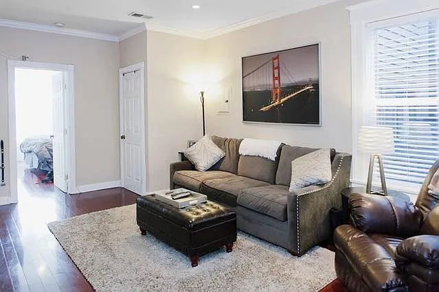 2 bed, 1.5 bath, 900 sqft, $6,010 — Photo 2
