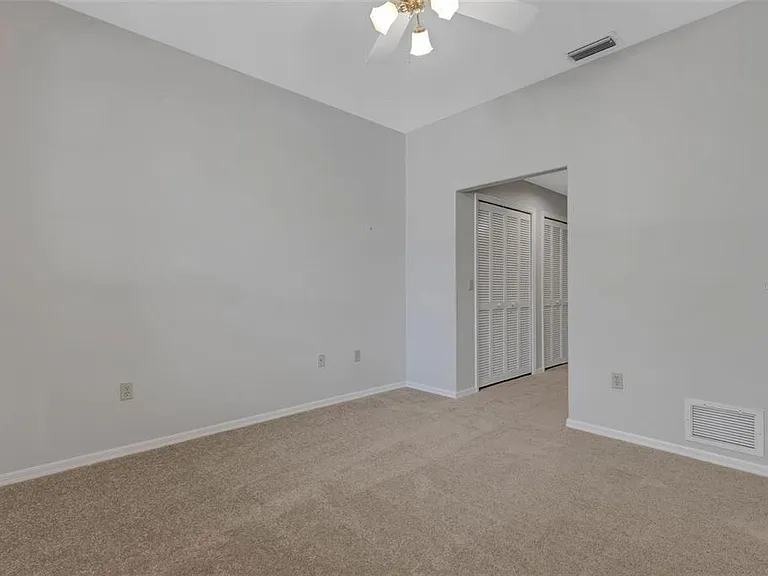 4044 Penshurst Park — Photo 39