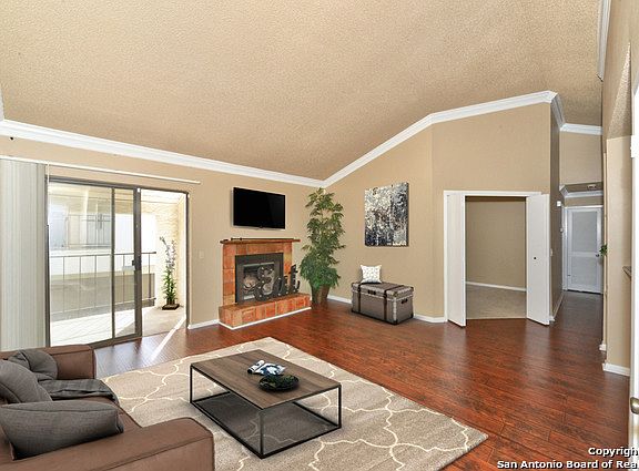 4th image of 2255 Thousand Oaks Dr APT 408