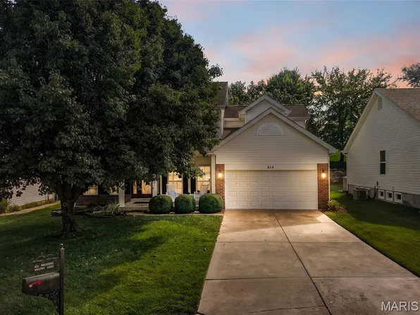 614 Whispering Willows Ct, Ballwin, MO 63021