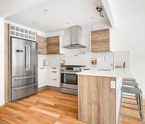 Sold by Compass | media 18