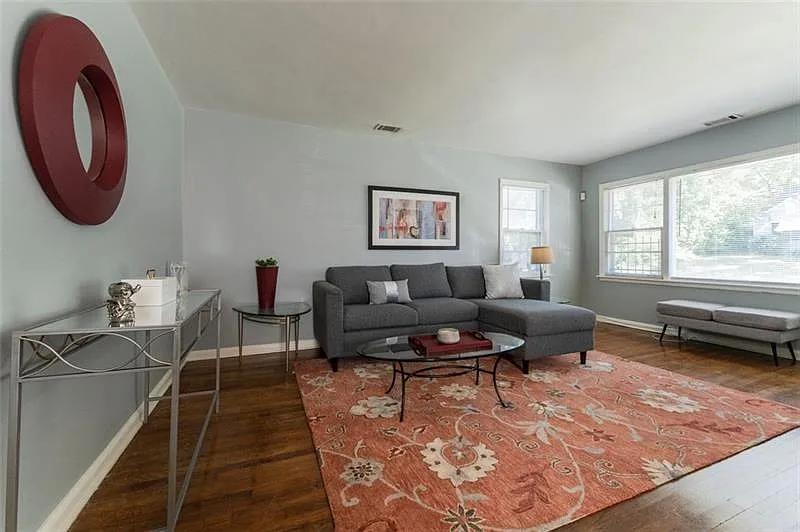 2 bed, 2.0 bath, 1076 sqft, $1,750 — Photo 2