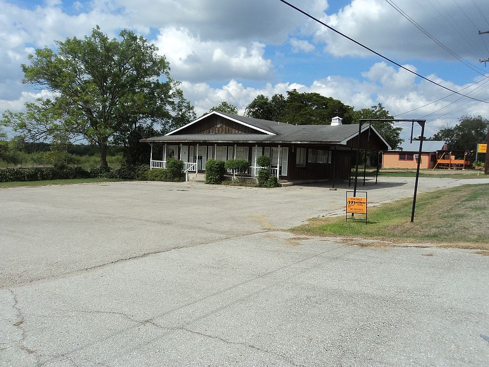 1st image of 204 Us Highway 77a S