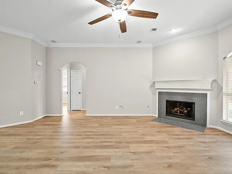 3907 Plum Hill Ln — Photo 14