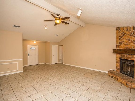 4th image of 2666 Fairmont Dr