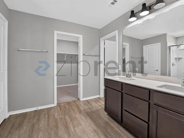 536 Ayinger Ln — Photo 23