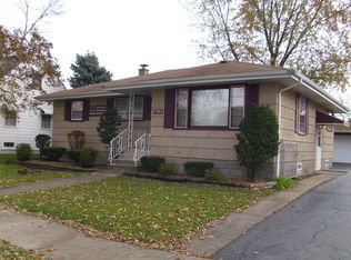 17651 Community St, Lansing, IL 60438