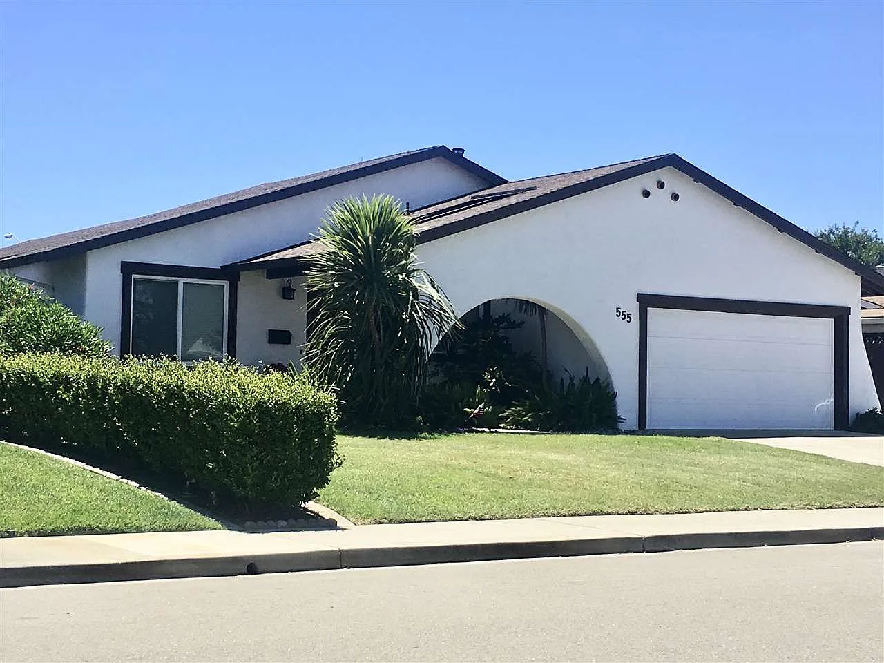 555 Colusa Way photo 1