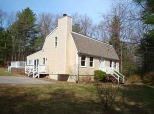 203 Fenner Hill Rd, Hope Valley, RI 02832