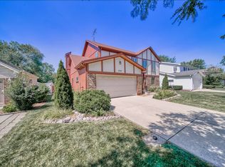 1236 N Scarlet Dr, Addison, IL 60101