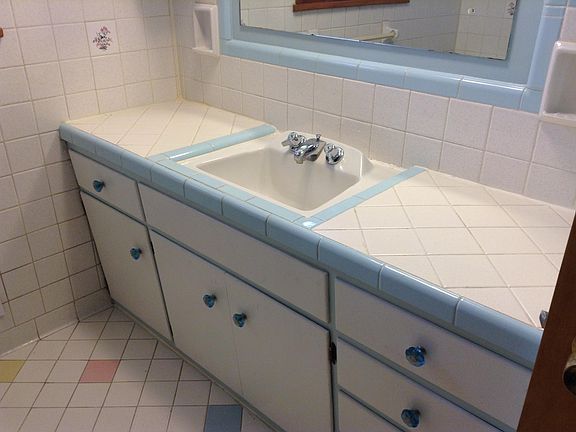 Beautiful Vintage Bathroom