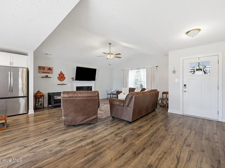 708 Puppy Drum Ln — Photo 17