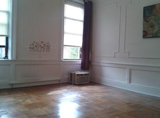 3058 34th St APT 3A, Astoria, NY 11103