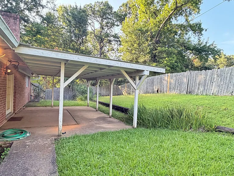 3404 Live Oak Dr — Photo 21