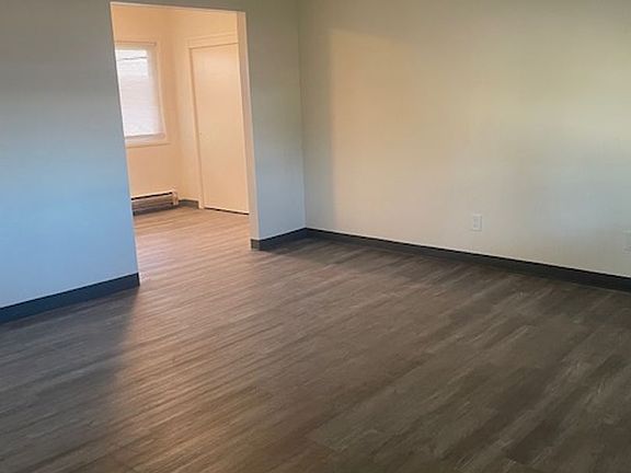 5th image of 393 S 1st St #C