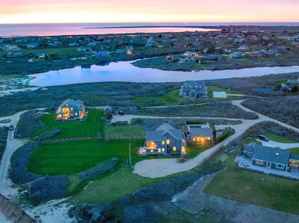 8 Sheep Pond Rd, Nantucket, MA 02554