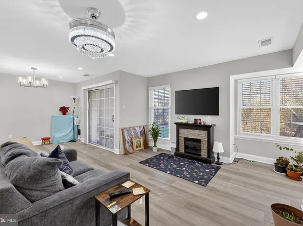 133 Andover Pl, Robbinsville, NJ 08691