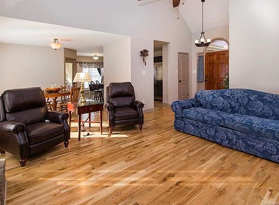 4th image of 13610 Willow Breeze Ln