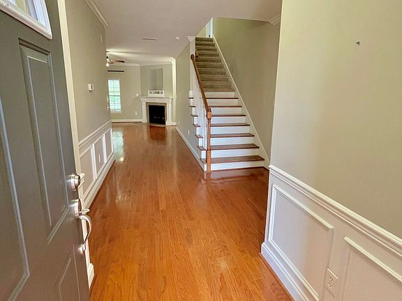 5th image of 5551 Beverly Square Way
