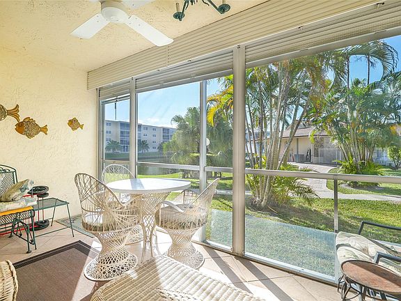 2nd image of 414 SE 10th Street #101