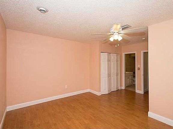 4th image of 10659 SW 113th Pl APT C
