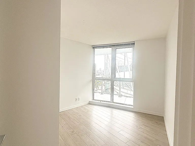 685 Pacific Blvd #1807 — Photo 10