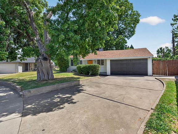 3rd image of 5625 49th St