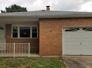 8 Saint Eustatius St, Toms River, NJ 08757