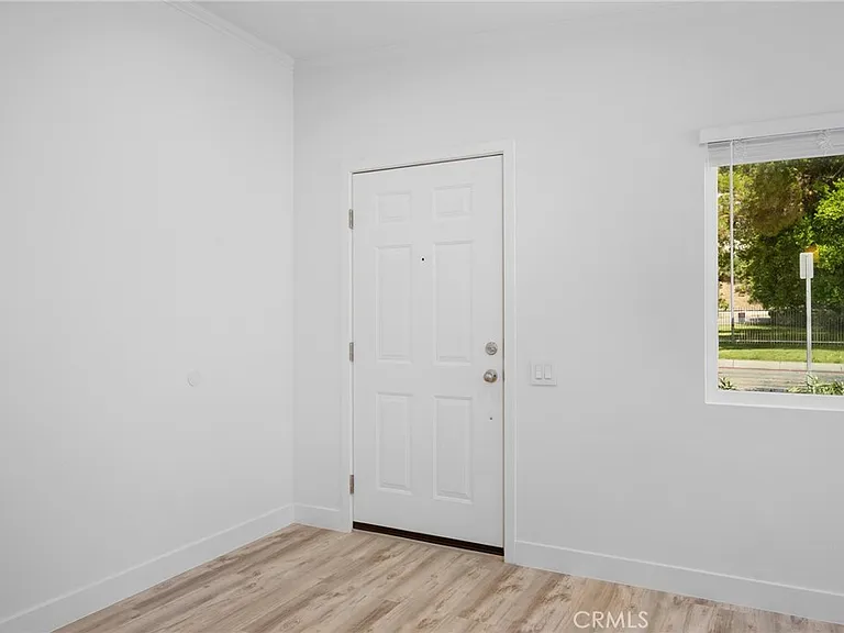 309 Sinclair Ave — Photo 3