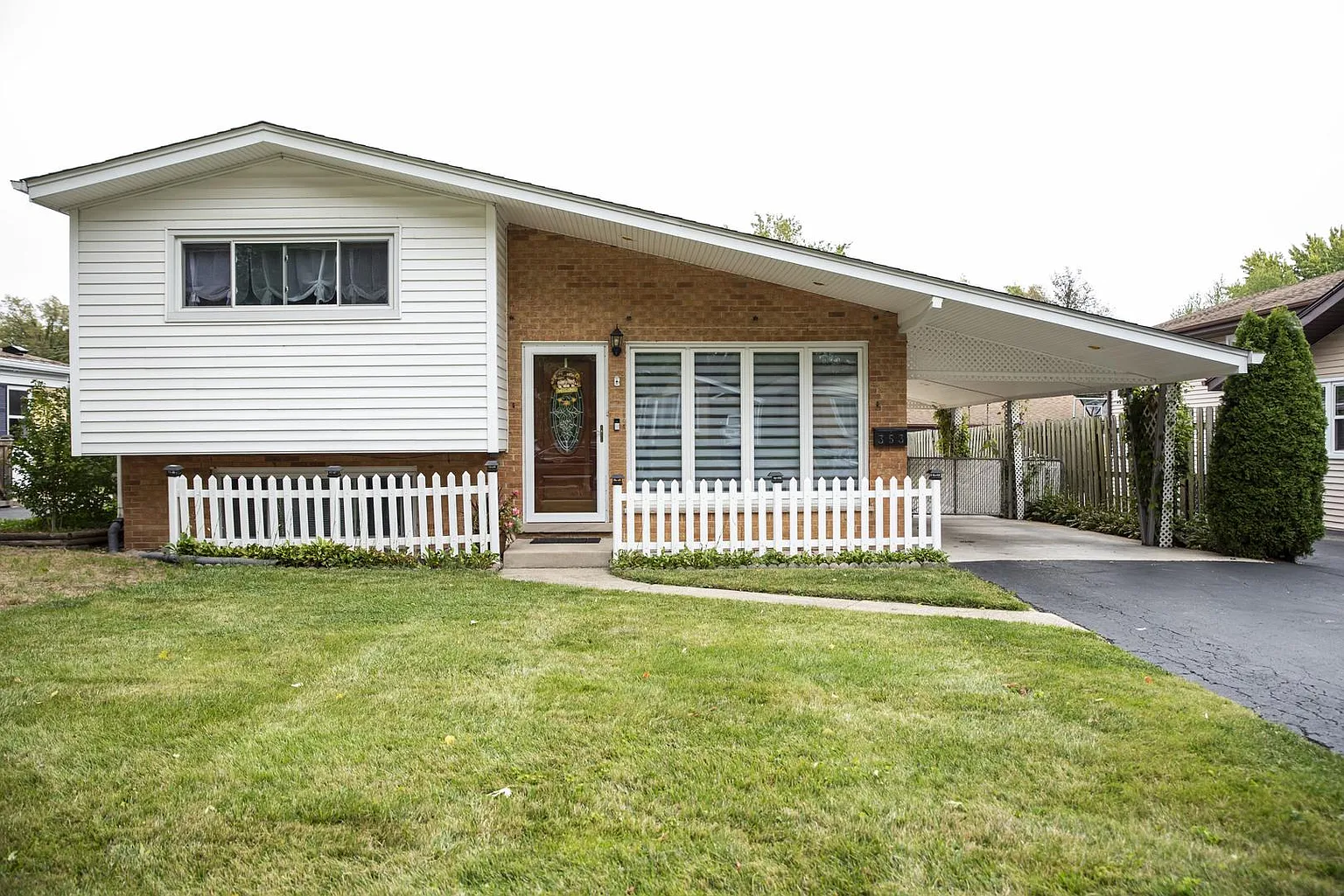 353 N Lombard Ave photo 1