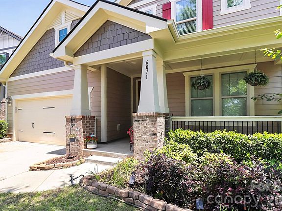3rd image of 6071 Drave Ln