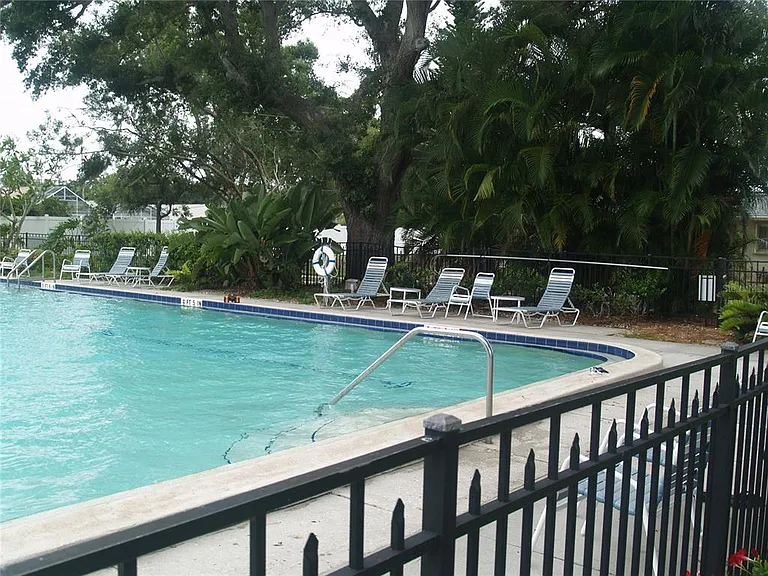 7461 W Country Club Dr N #409 — Photo 18