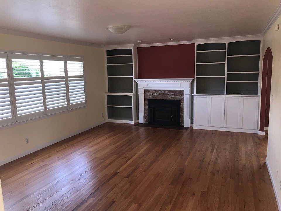 1st image of 141 S Park Way