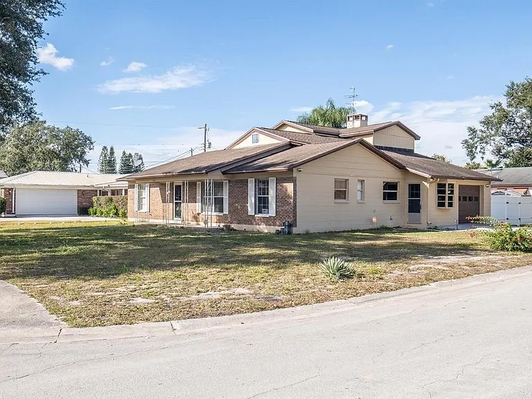 2230 Mateo St — Photo 1