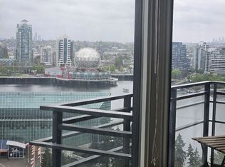 33 Smithe St #33, Vancouver, BC V6B0B5