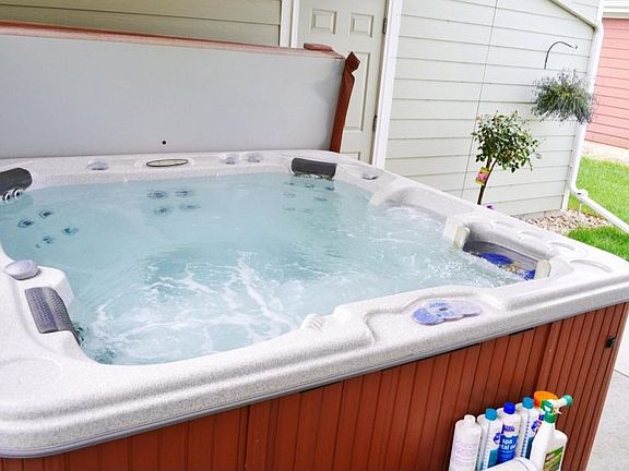 Cal Spas Hot Tub