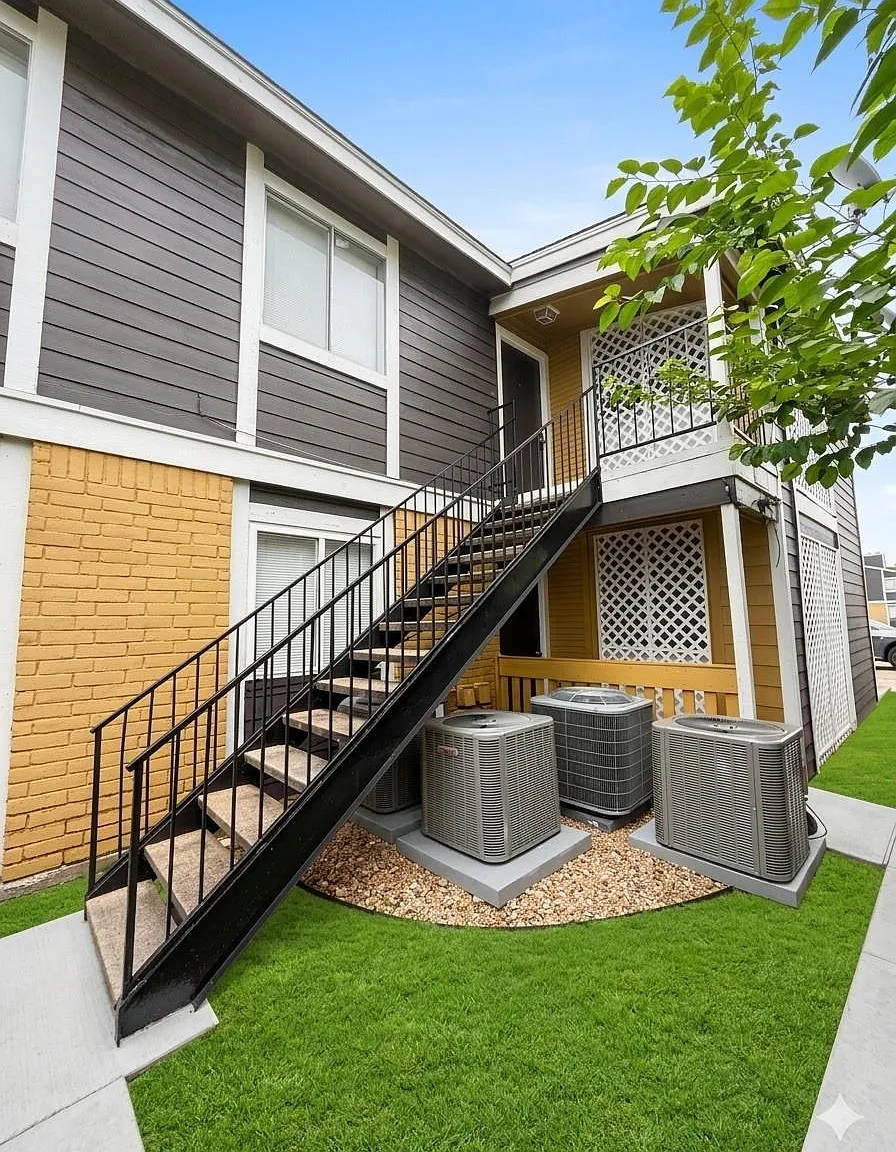 3 bed, 2.0 bath, 1399 sqft, $1,150 — Photo 2