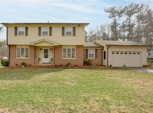 118 Flintfield Dr, Winston Salem, NC 27103