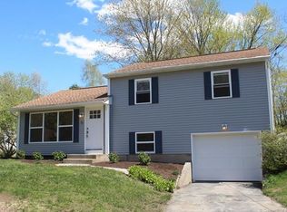 18 Noank Ledyard Rd, Mystic, CT 06355