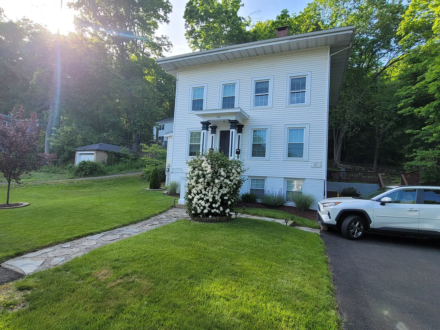 156 E Main St — Photo 3