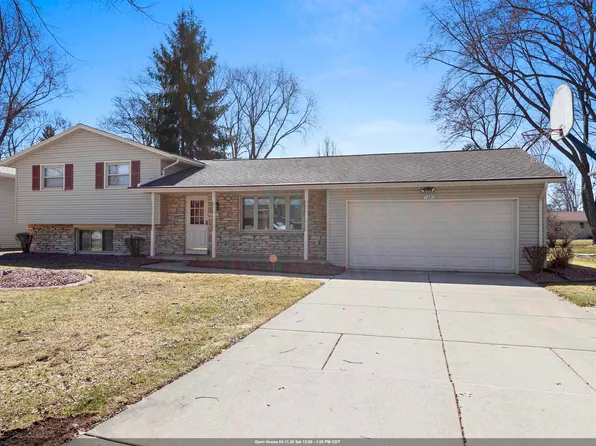 1281 Valley View Rd, Green Bay, WI 54304