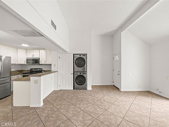 4th image of 1400 W Edgehill Rd APT 80