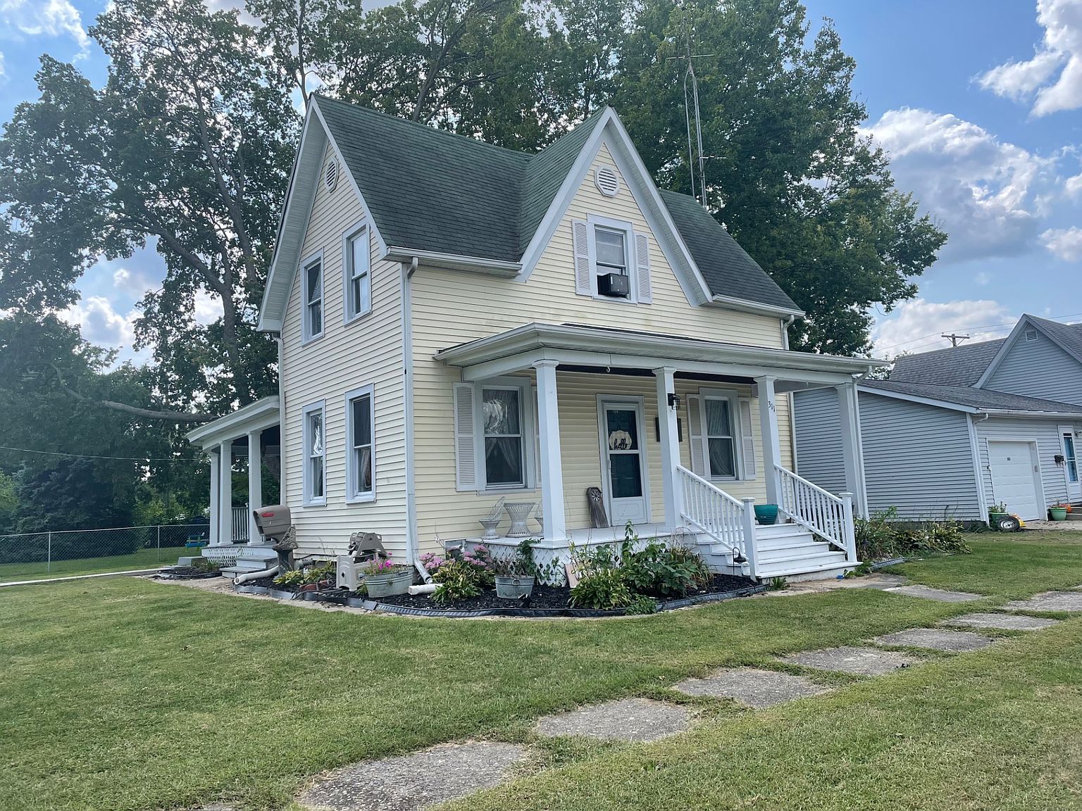 311 E Jefferson St, Pittsfield, IL 62363 Zillow