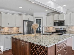 2407 Hagen Way NW, Edmonton, AB T6R3M6