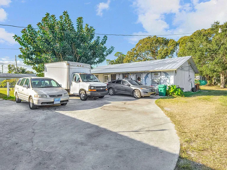 3147 Naylor Ter — Photo 12