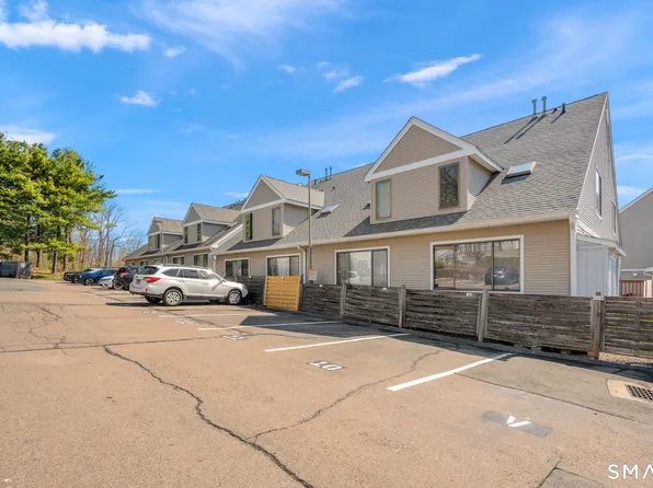 1690 Dixwell Avenue #C8, Hamden, CT 06514