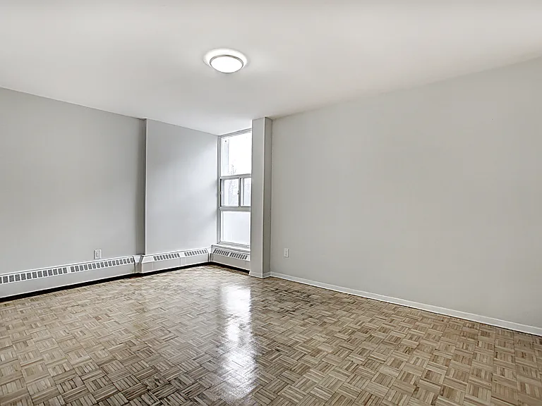 10 Yorkwoods Gate — Photo 16