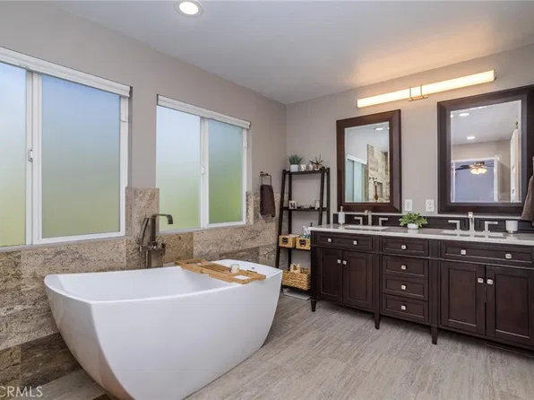 26548 Cardinal Dr, Santa Clarita, CA 91387