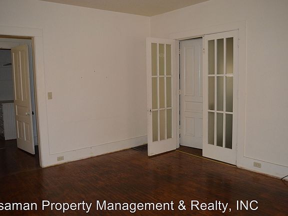 3rd image of 430 W Mitchell St