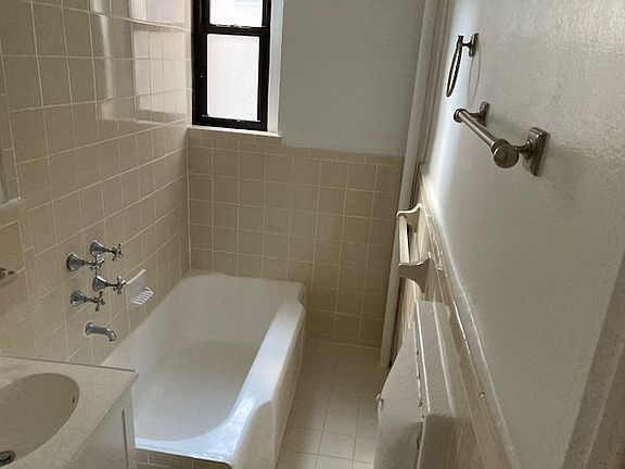 4th image of 64-33 98th St #1